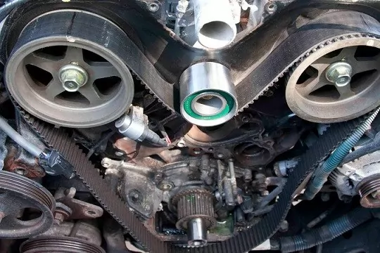 Cambio de Correa de Repartición en Medellín, taller especializado puesta a punto motor, mantenimiento, reparacion, diagnostico vehicular todas las marcas (20)