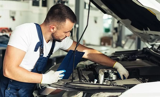 Servicio de Cambio de Kit de Embrague o Clutch para carro en Medellín, taller especializado con equipos de ultima generación, mantenimiento, reparacion, diagnostico vehicular (3)